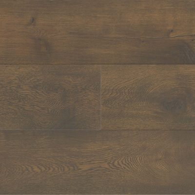 تصویر سطح پارکت لمینت ونو مدل HV-9508R با طرح چوب بلوط گردویی تیره، رگه‌های عمیق طبیعی و بافت سوپرمات برجسته